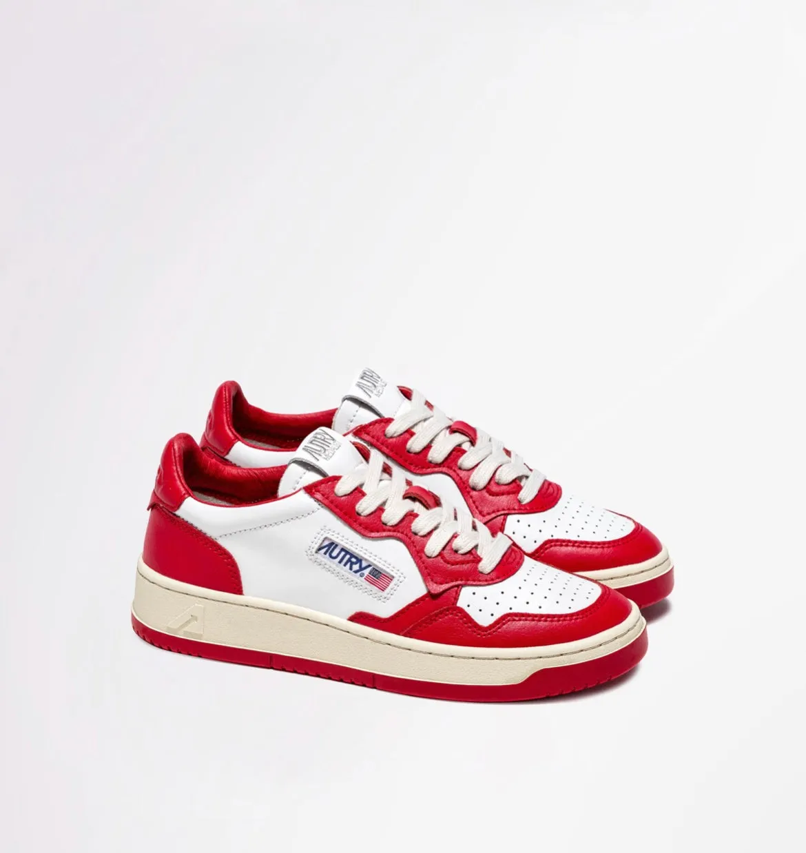 Autry Action Shoes Sneaker Medalist Low Men white red AULMWB02