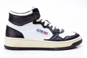 Autry Action Shoes Sneaker Medalist Mid Men white black AUMMWB01