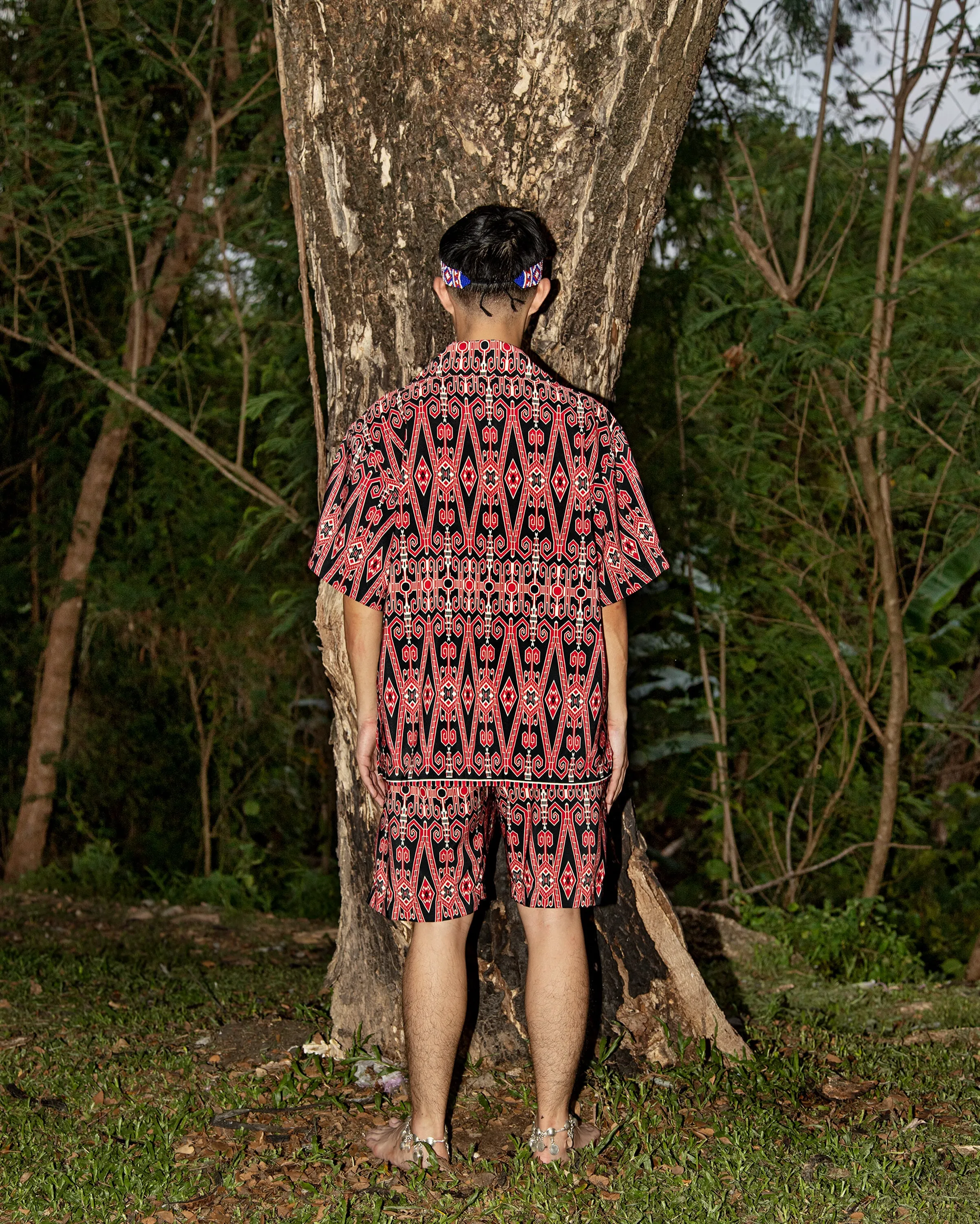 Baju Pantai Borneo (Black Red)