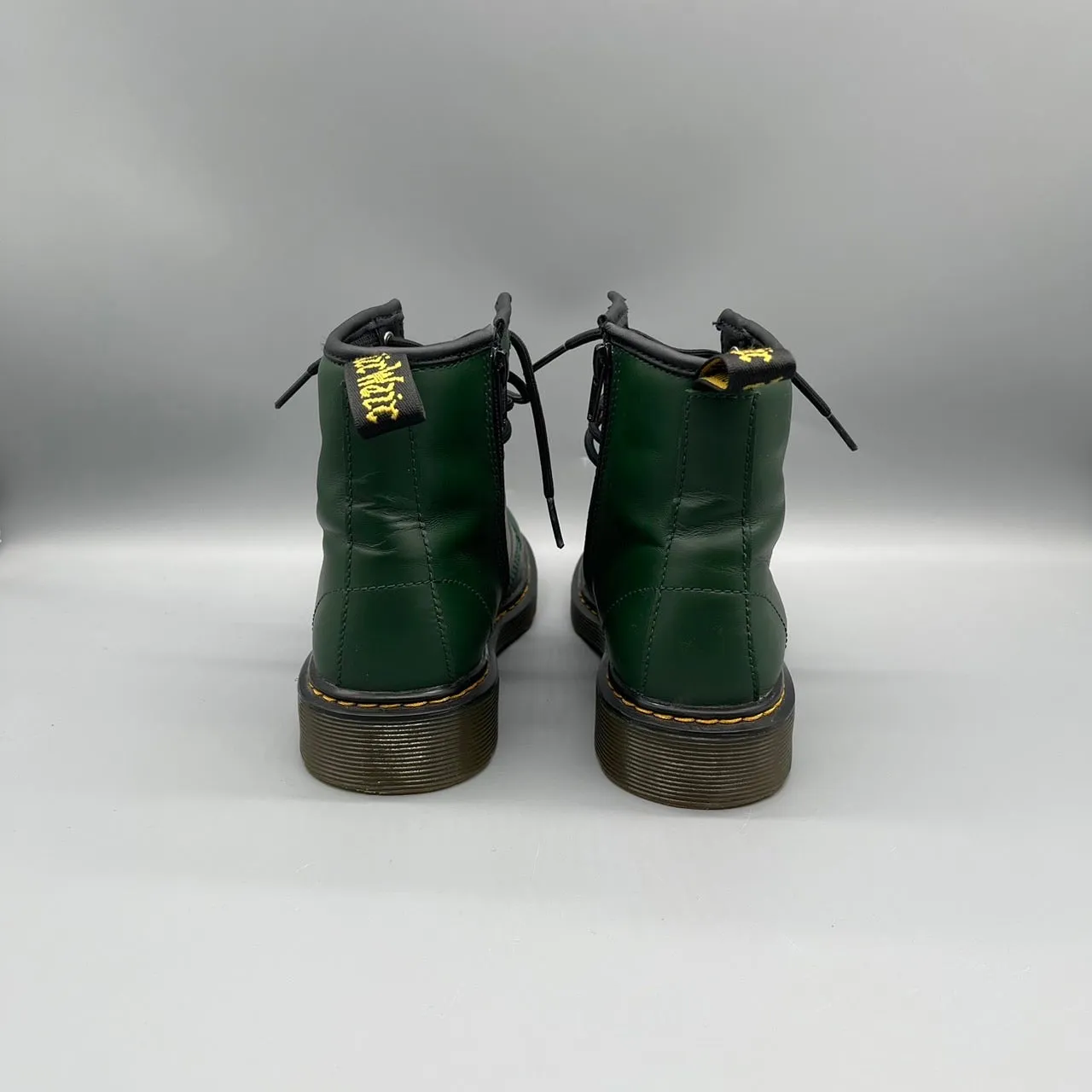 Dr. Martens / Boots / J3