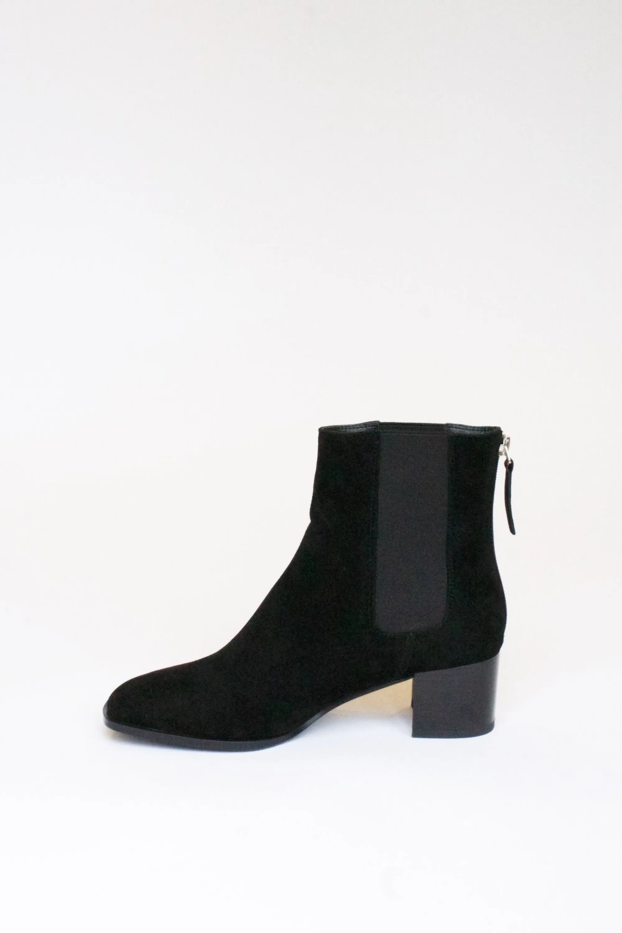 lila boots black