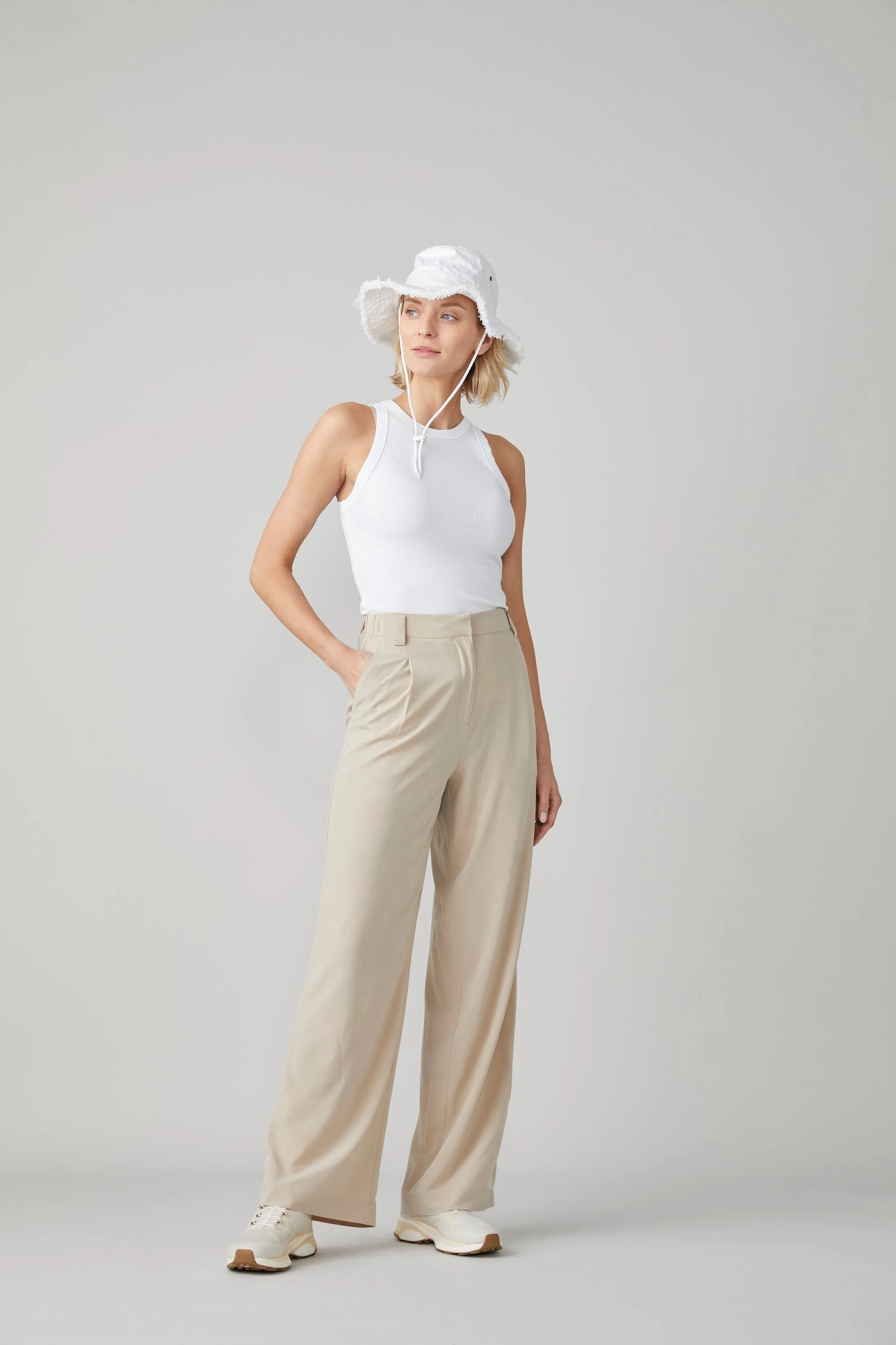 Tech Slk Wide Leg Pant